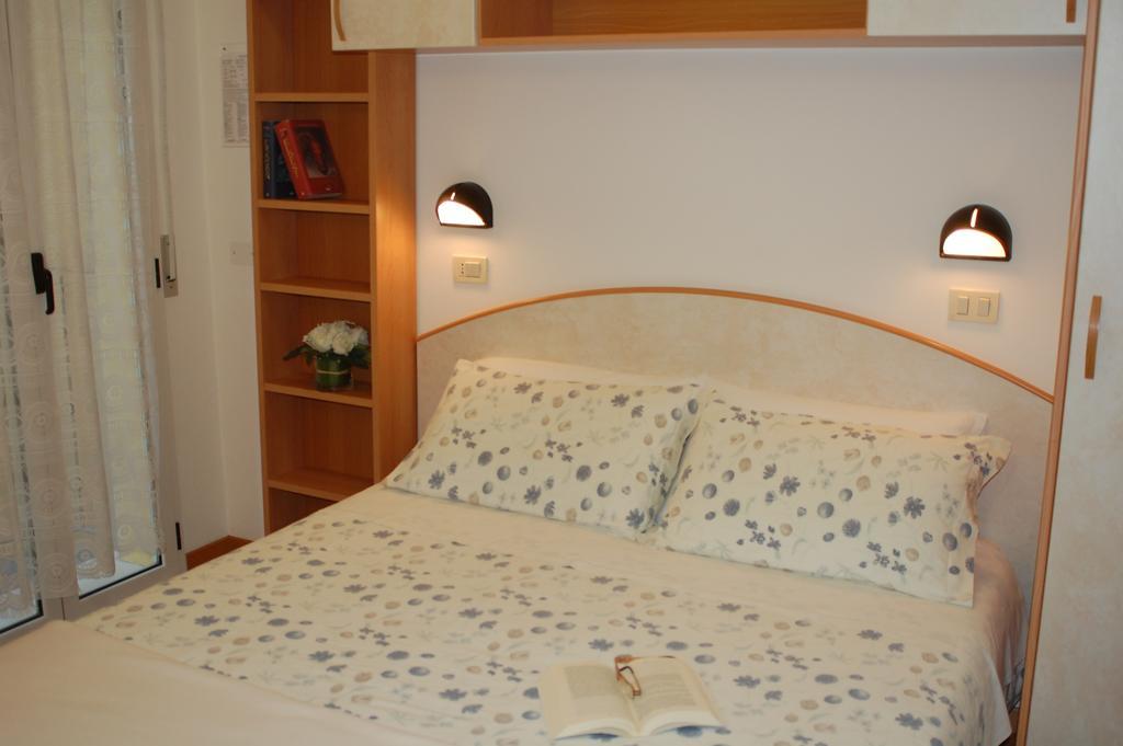 Hotel Rivazzurra Rimini Zimmer foto