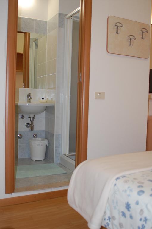 Hotel Rivazzurra Rimini Zimmer foto